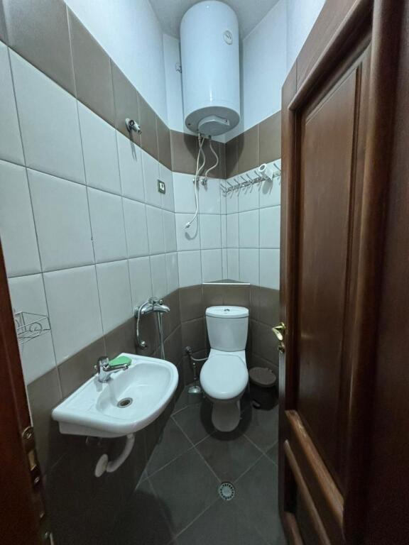 Jepet me qira garsoniere 45 m²,