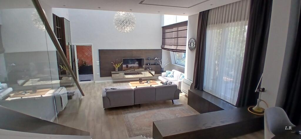 Vilë Luksoze me Pishinë – Rezidenca Kodra e Diellit 2