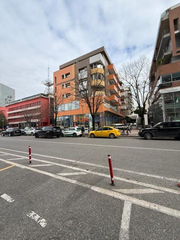 Office space for rent near Coin/RTSh