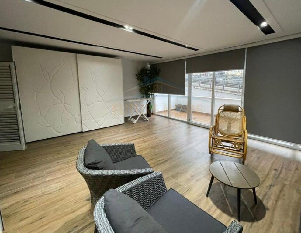 Qera, Apartament 2+1+2, Kristal Center, Komuna e Parisit, Tirane