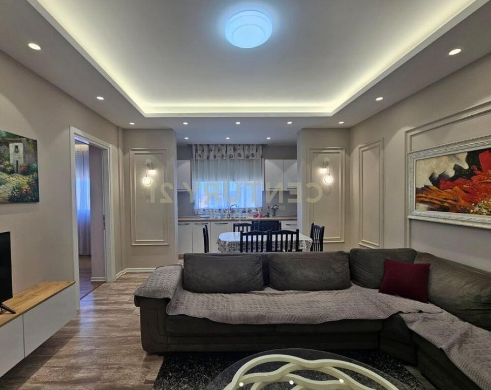 JEPET ME QIRA APARTAMENT 2+1+ POST PARKIMI NE SHKOZE