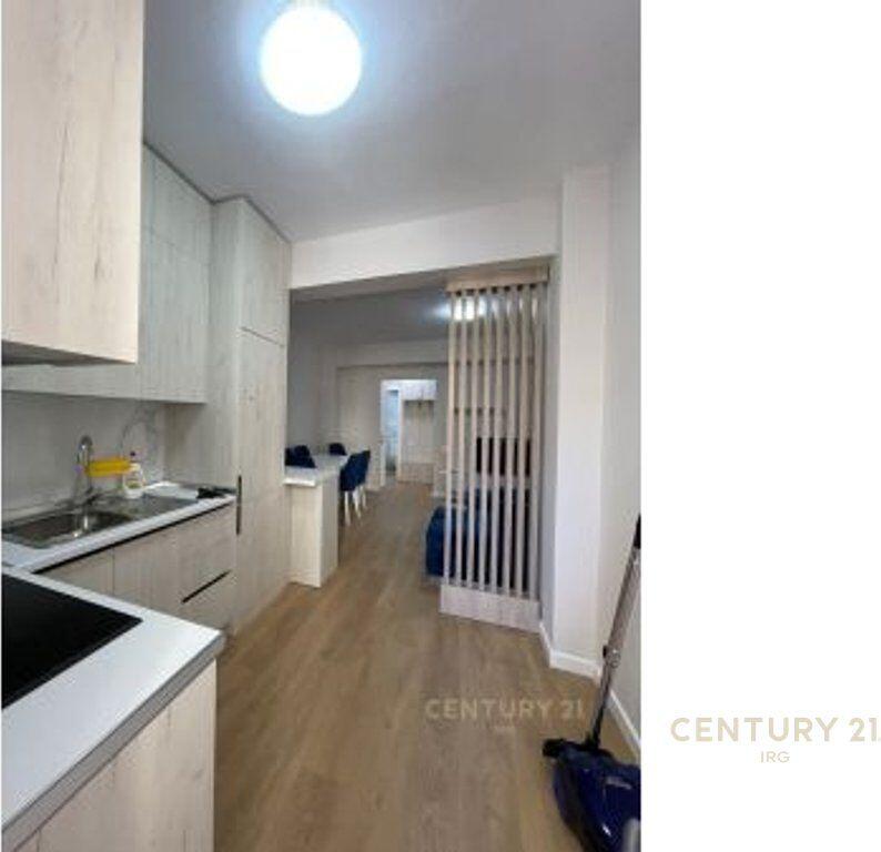 APARTAMENT 1+1 ME QIRA (VETËM PËR TË HUAJT) NË KAFE FLORA