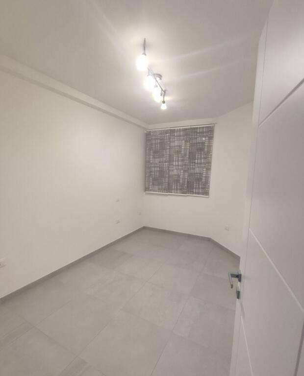 Affittasi Appartamento 2+1, via Nikolla Jorga Myslym Shyr vicino al Tribunale 600 euro, Disponibile anche per Air Bnb