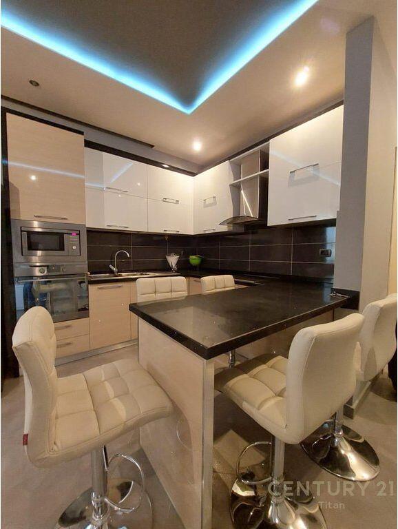 VENDESI APPARTAMENTO 2+1+2+1 BALCONE A ASTIR!