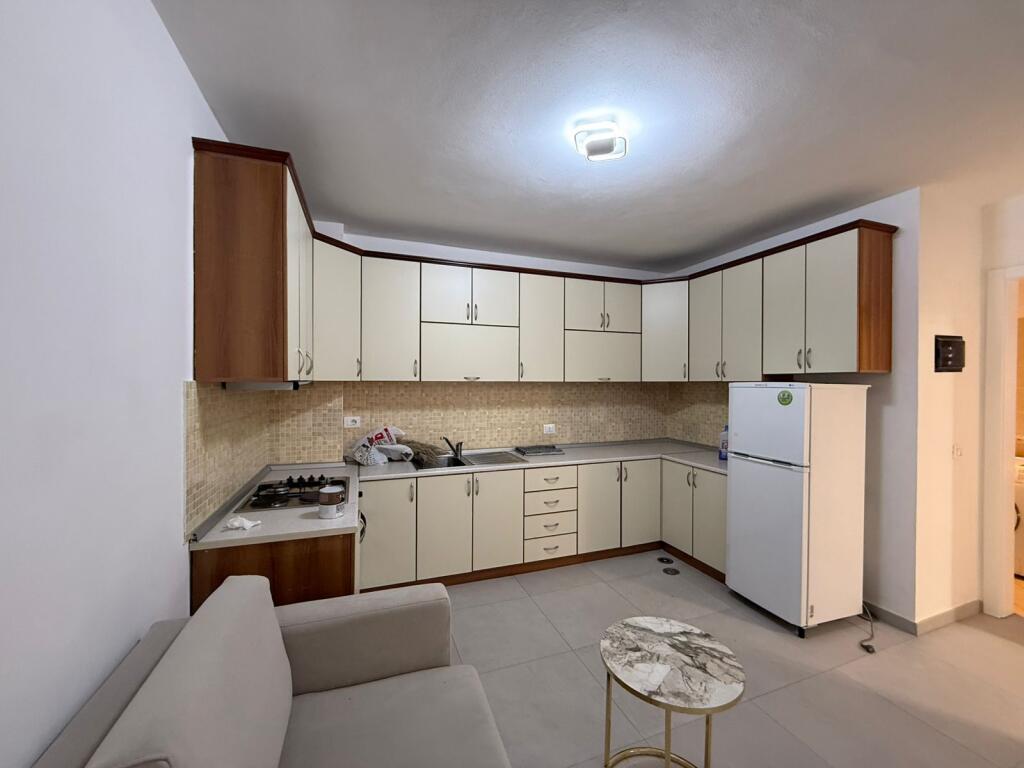 Jepet apartament me qira – zona Ish Ekspozita