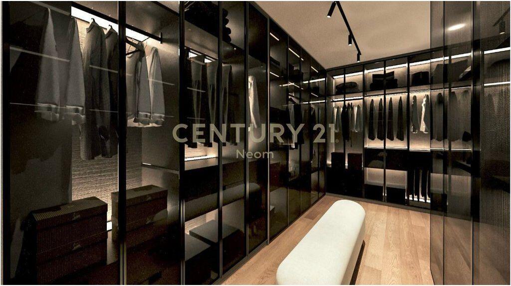 Appartamento 3+1+2 con Cortile Privato in Vendita – Lago Secco