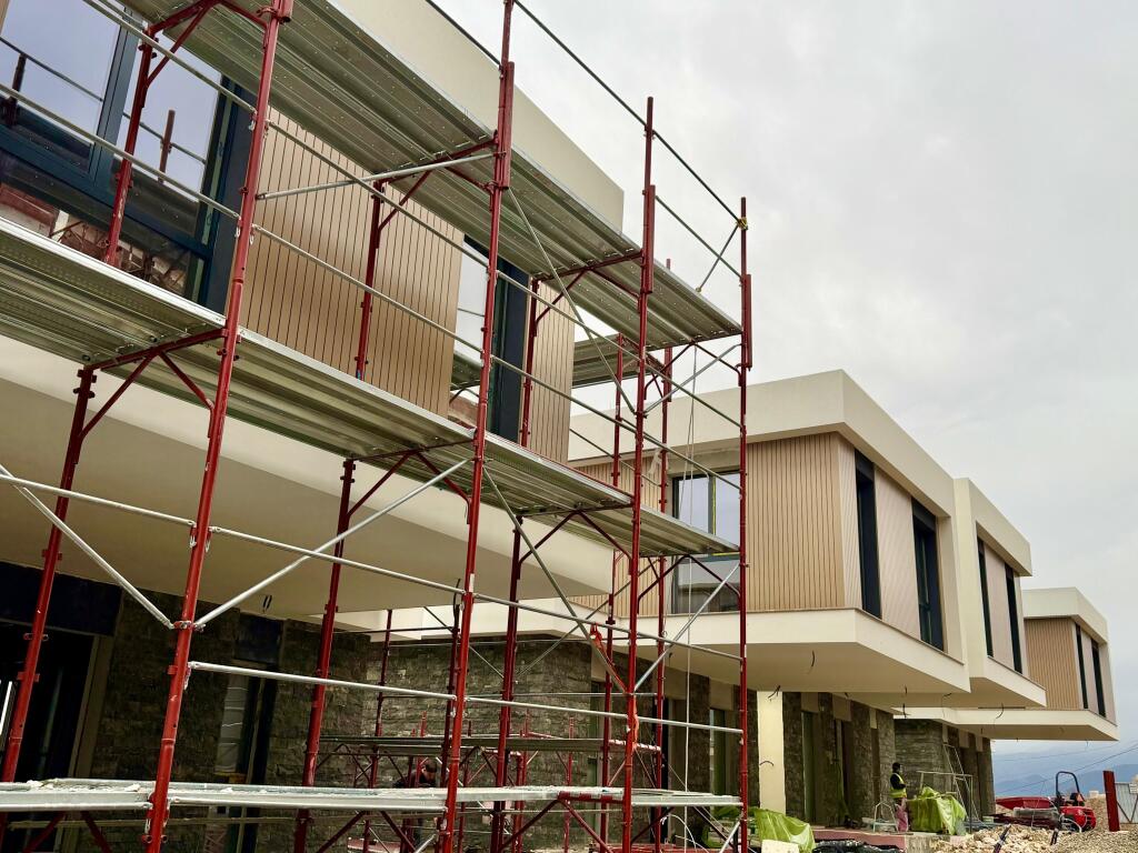 Shitet apartament 1+1 ne Farke