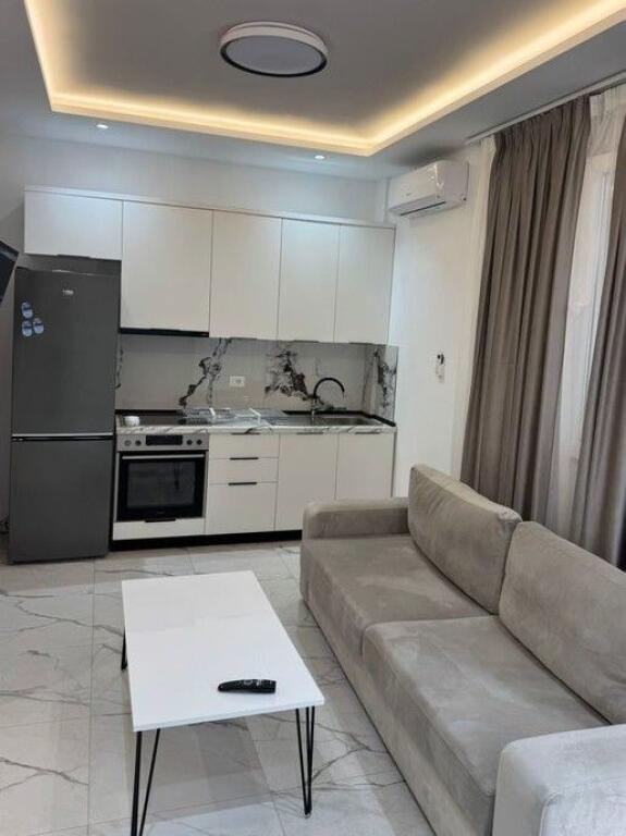 Qera, Apartament 1+1 ,Rruga 5 Maji , Tirane.