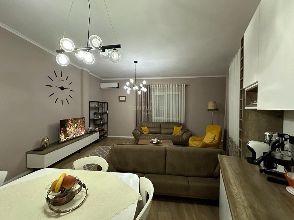 Apartament 2+1 per shitje tek Kopshti Zoologjik