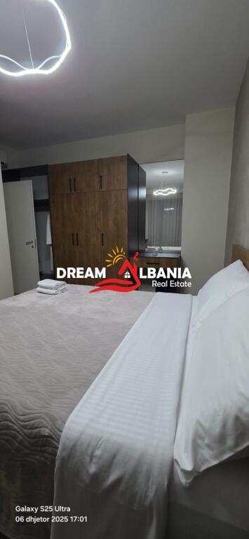 Jepet me qera Duplex dhe 2 post parkimi ne rrugen e Barrikadave prane Qendres ne Tirane (ID 42211370)