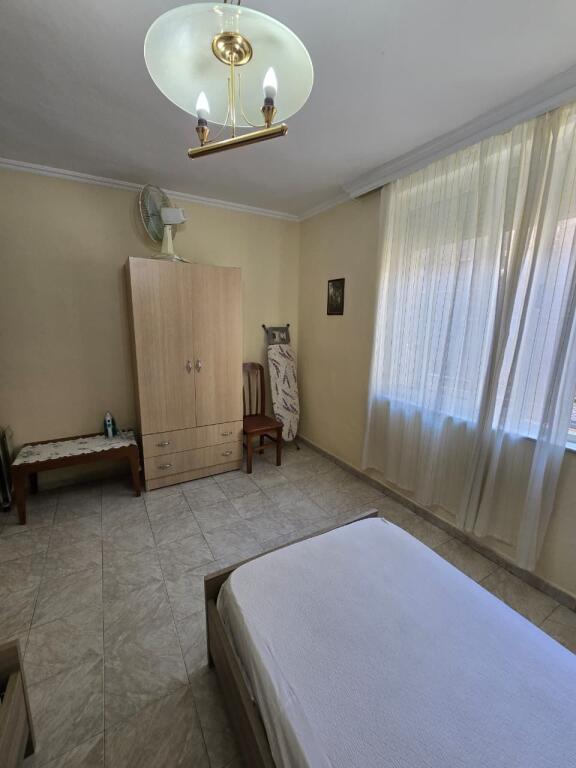 APARTAMENT 2+1 PER QERA TEK PAZARI I RI