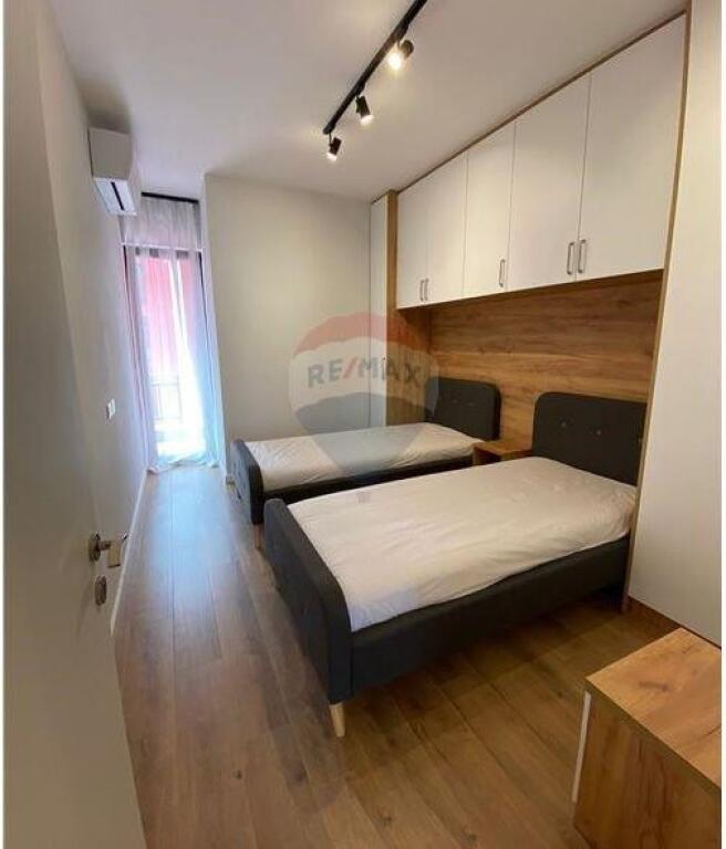 PARTAMENT 2+1 PËR SHITJE – FARMACIA NR.10 (530261046-455)