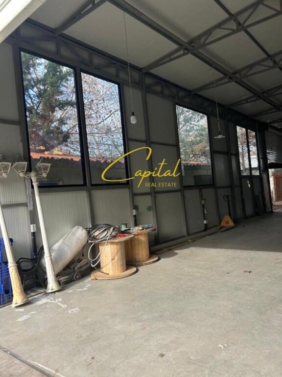 MAGAZINA ME QIRA 700 M2 KINOSTUDIO 3.500 EURO