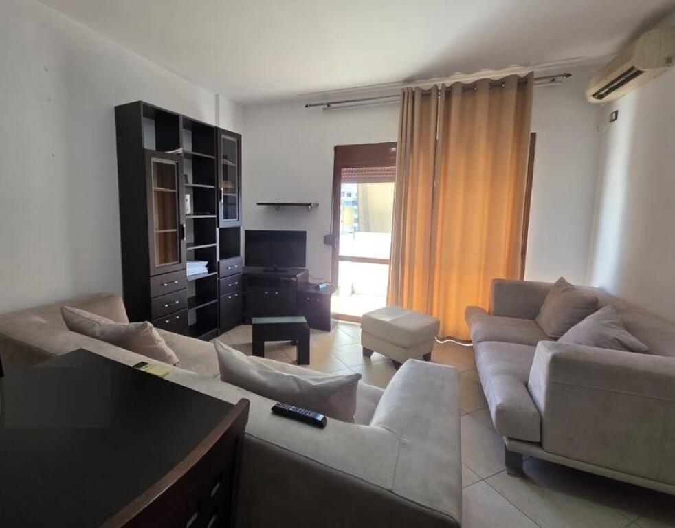JEPET APARTAMENT 2+1+2 PER QIRA TE 21 DHJETORI