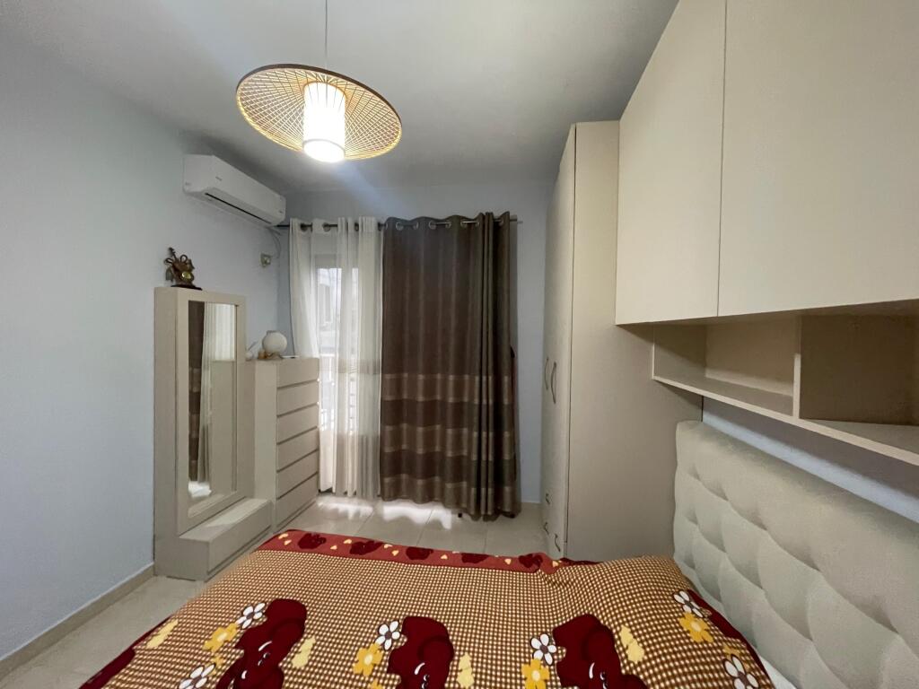 Appartamento 2+1, Ali Dem!