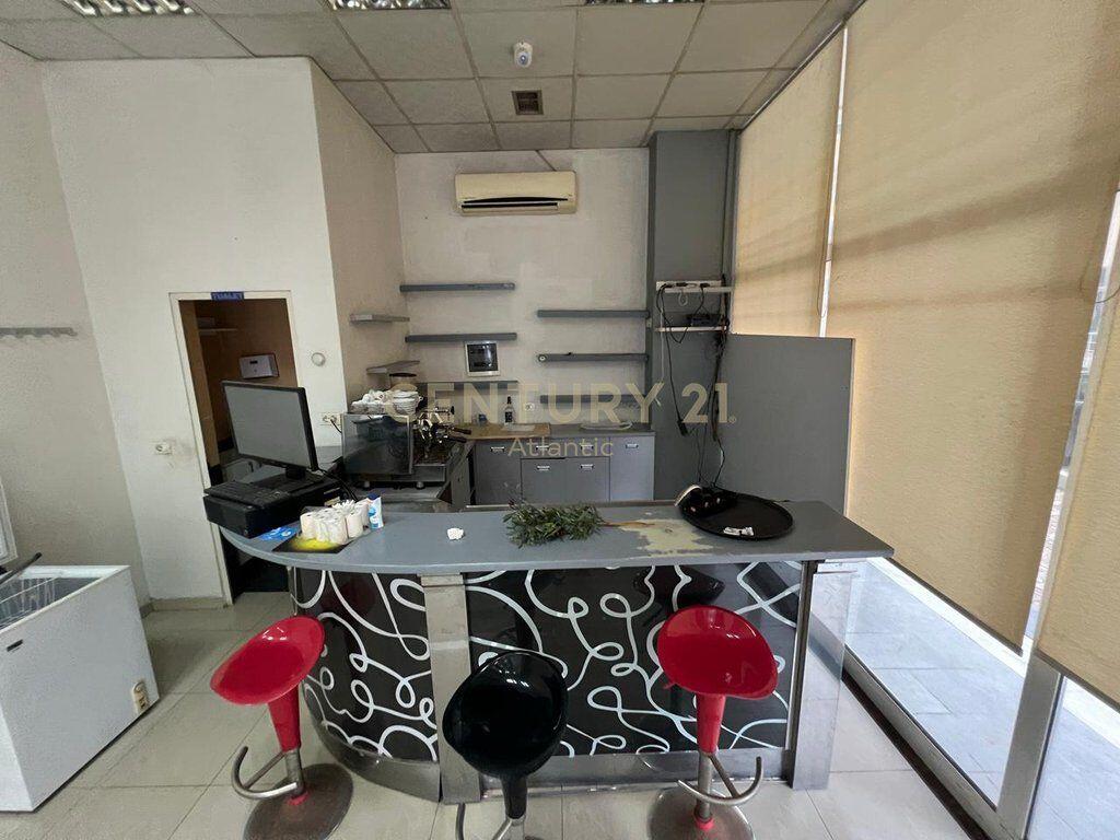 Ambient biznesi Me Qira në Plazh, Durrës