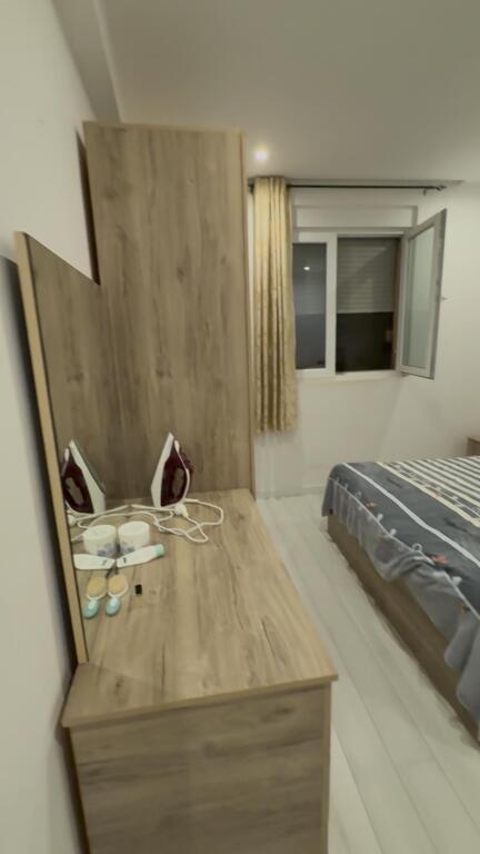 hyrje me qera afer spitalit