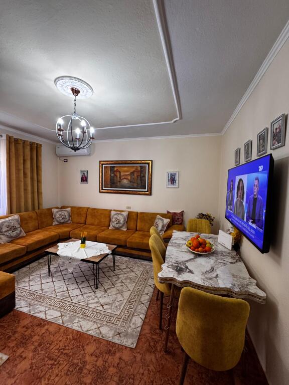 Shitet Vile 3-Kateshe-Kombinat