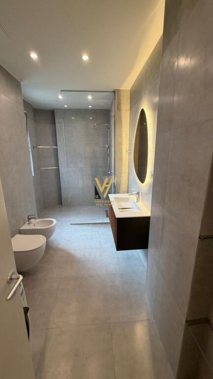 JEPET APARTAMENT 2+1+2+BLK ME QERA TE GREEN VALLEY 3, LIQENI THATE 1.900 EURO