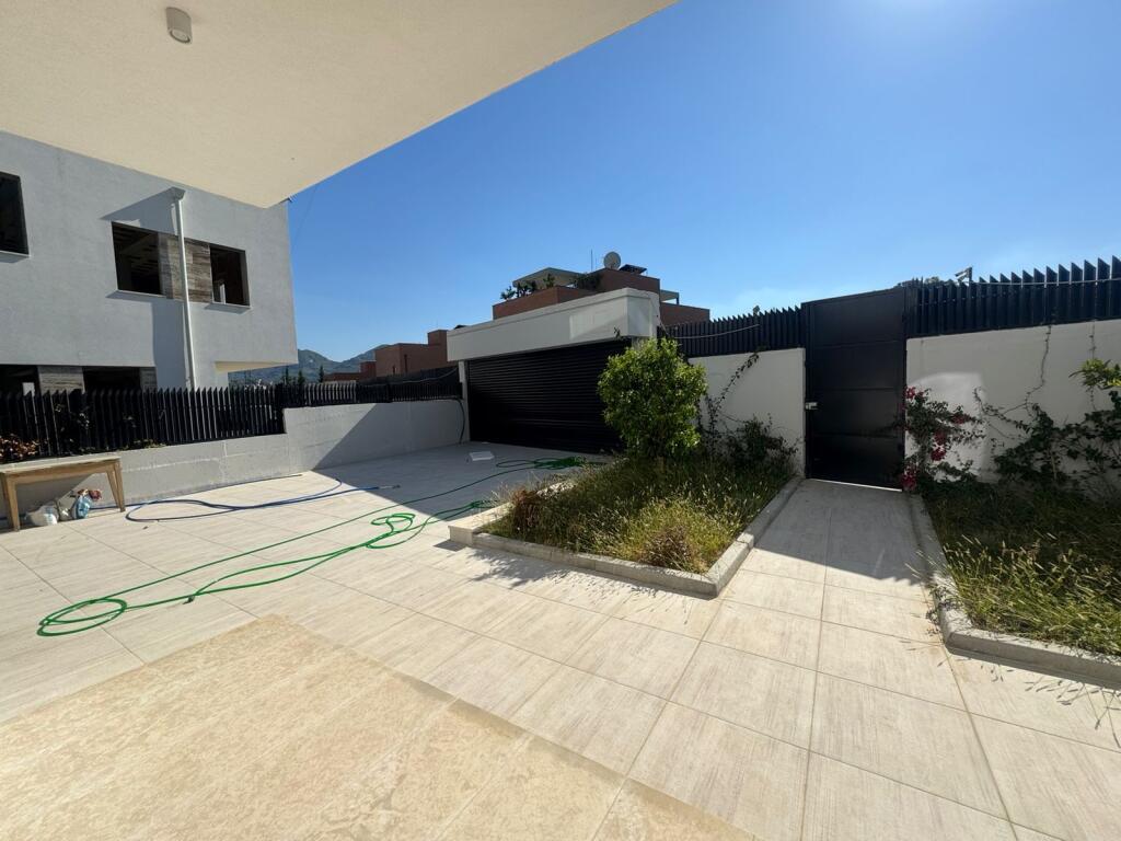 JEPET ME QIRA VILE INDIVIDUALE E SAPO PERFUNDUAR ME PISHINE NE TEG !
