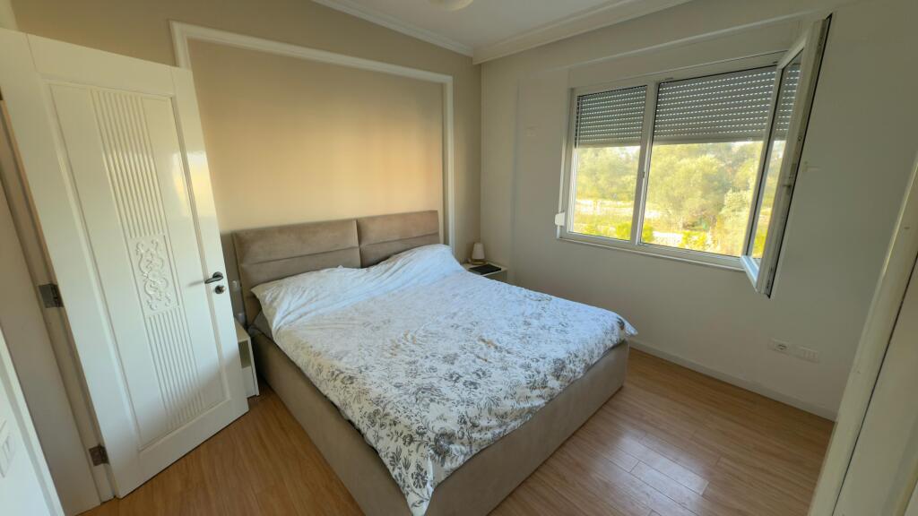 For sale 2+1+2+veranda at Kompleksi Fz, Liqeni i thate.