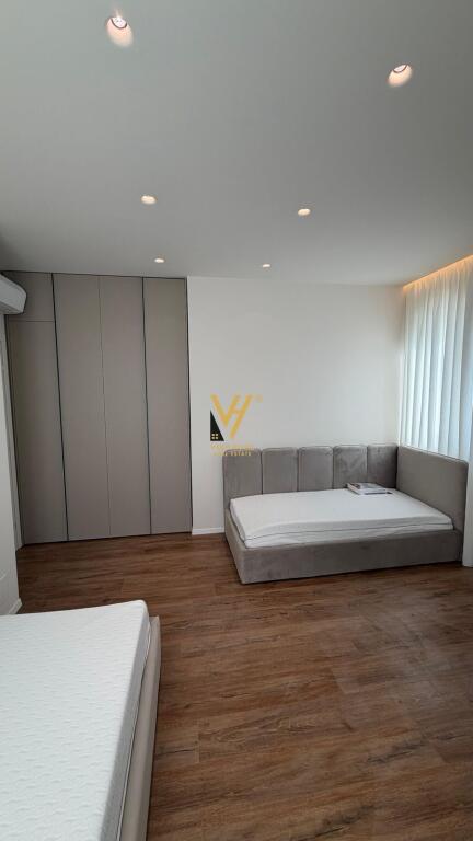 JEPET APARTAMENT 2+1+2+BLK ME QERA TE GREEN VALLEY 3, LIQENI THATE 1.900 EURO