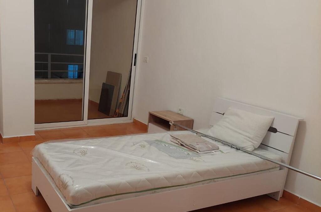 Affittasi appartamento 2+1+2, Astir complesso Fratari di fronte al Parco Giochi 450 mila lek