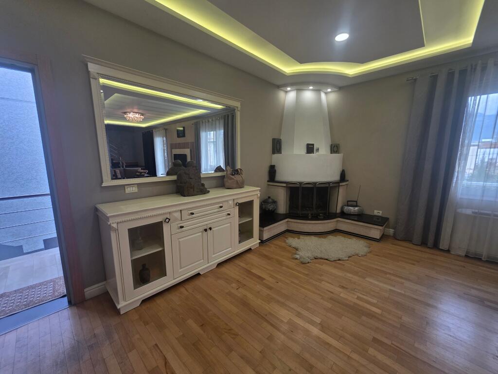 Duplex for rent, Jordan Misja Street