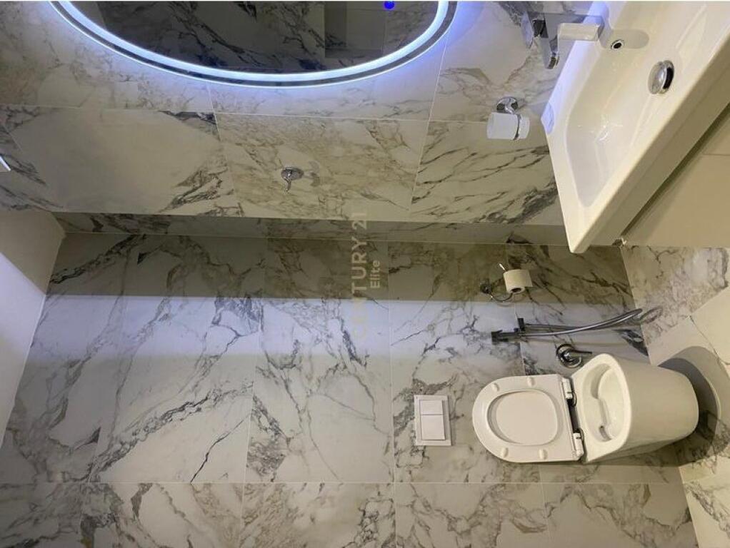 OKAZION APARTAMENT 2+1+2 ME QIRA TEK RR. KOSOVAREVE