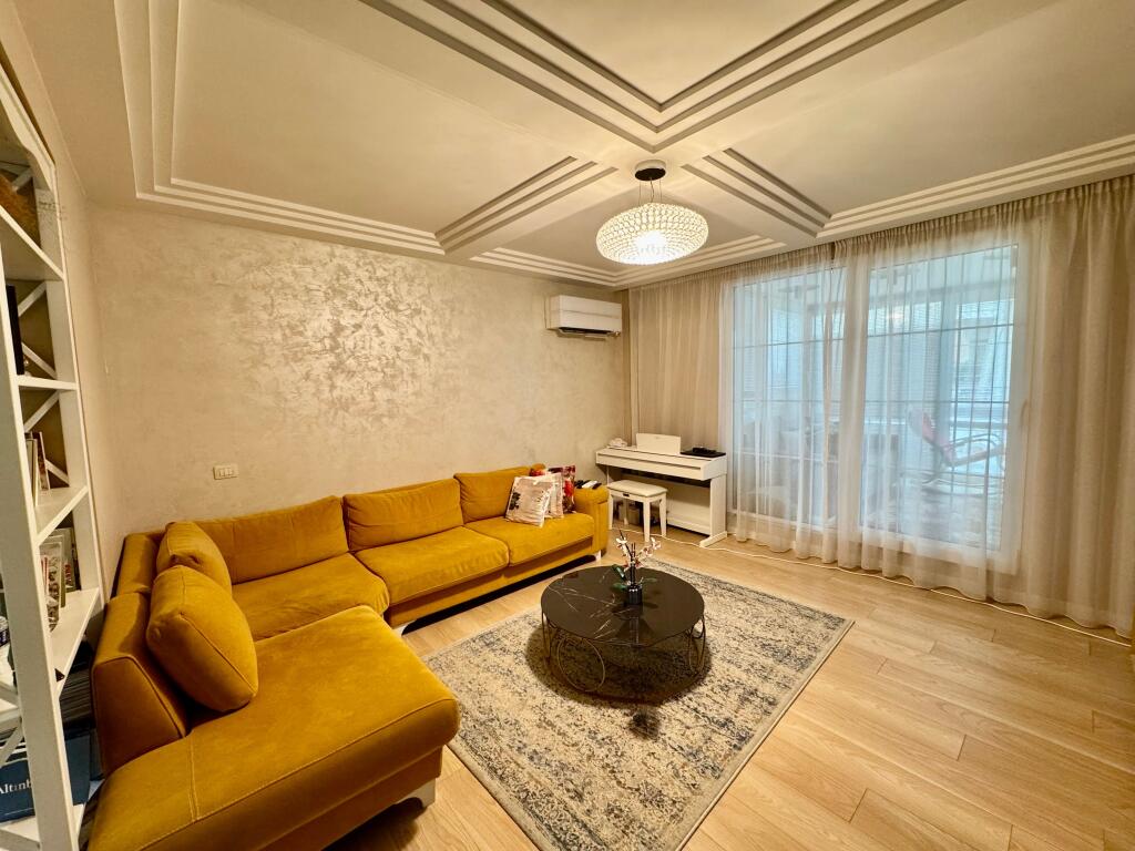 Apartment 2+1 with veranda Kosovo Street