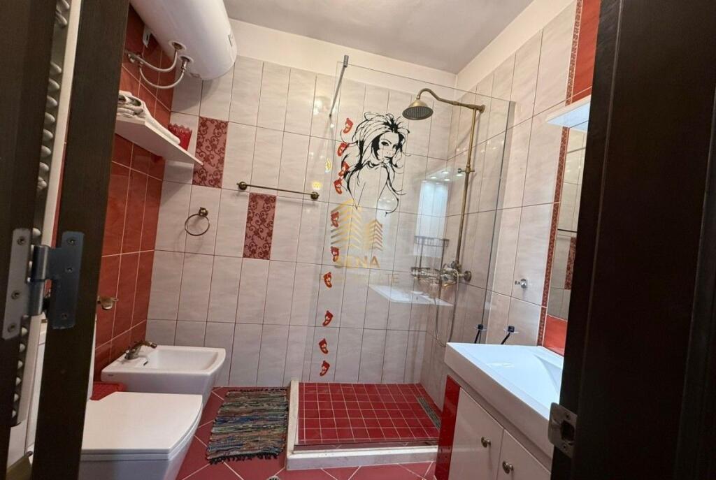 Shitet, Apartament 2+1, Yzbersiht, 14,100,000 Leke