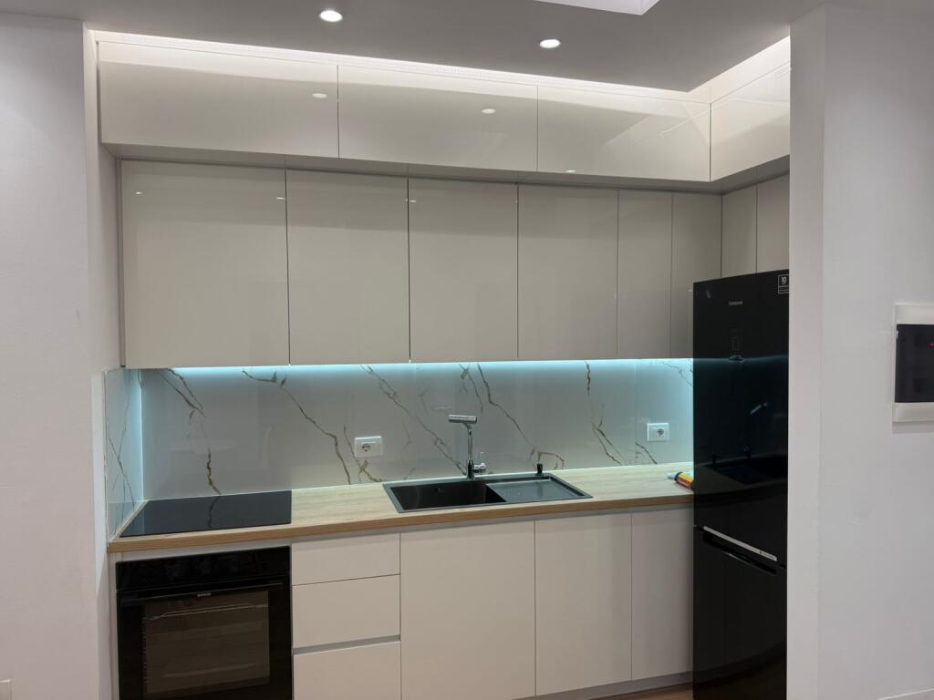 🏡 Jepet me Qira Apartament 1+1 – 5 Maji💰 50,000 lekë / muaj