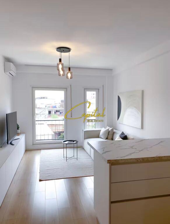 APARTAMENT ME QIRA 1+1 ISH STACIONI TRENIT 90.000 LEKE