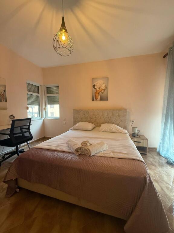 Jepet me qera apartament 1+1 te Zogu i Zi