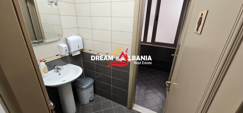 Premises for Rent in the center of Shkodra (ID 42611237)