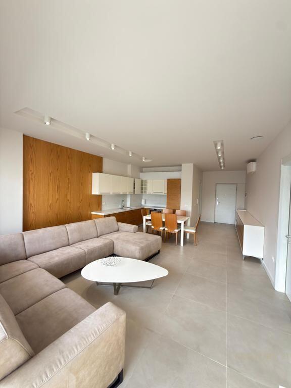 SHITET APARTAMENT 2+1+2 NË KIKA 2, KOMUNA E PARISIT 365,000 € Sip. Totale  118m2