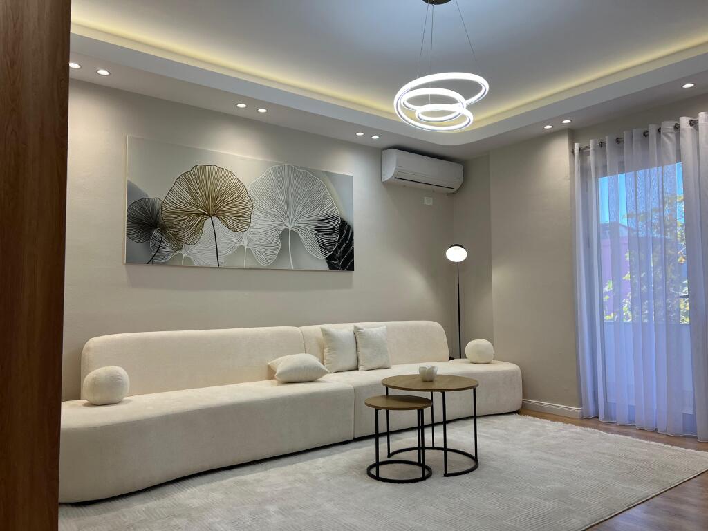 🏡 Shitet apartament 2+1 ne Astir prane Bar Artistit