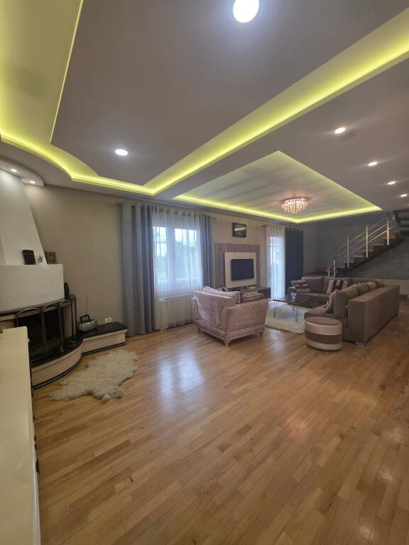 Duplex for rent, Jordan Misja Street