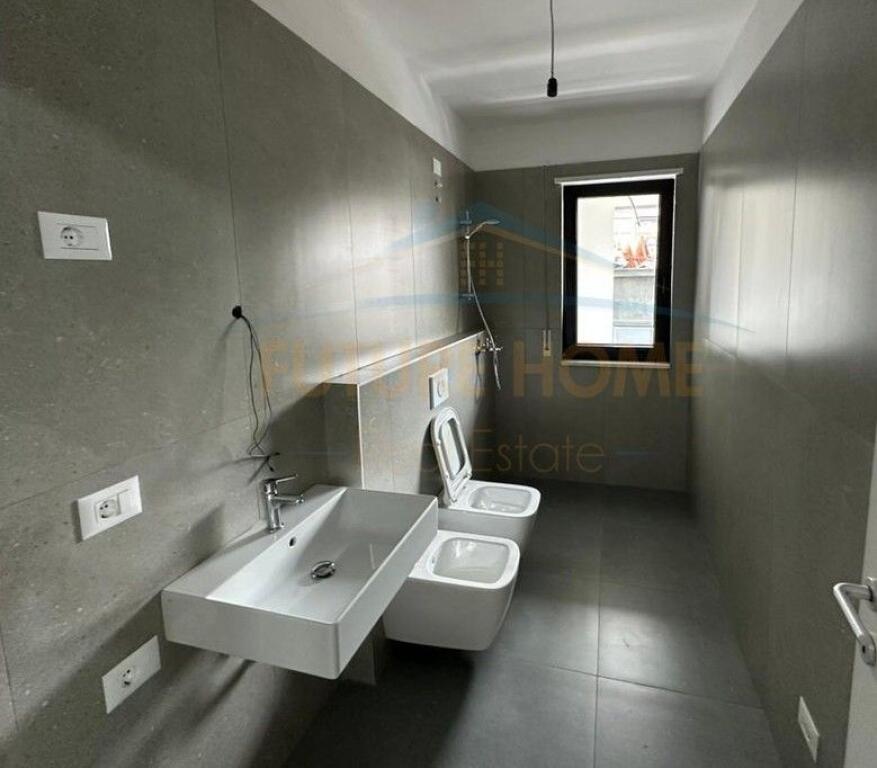 Rent, Apartment 2+1+2, Paris Commune, Tirana