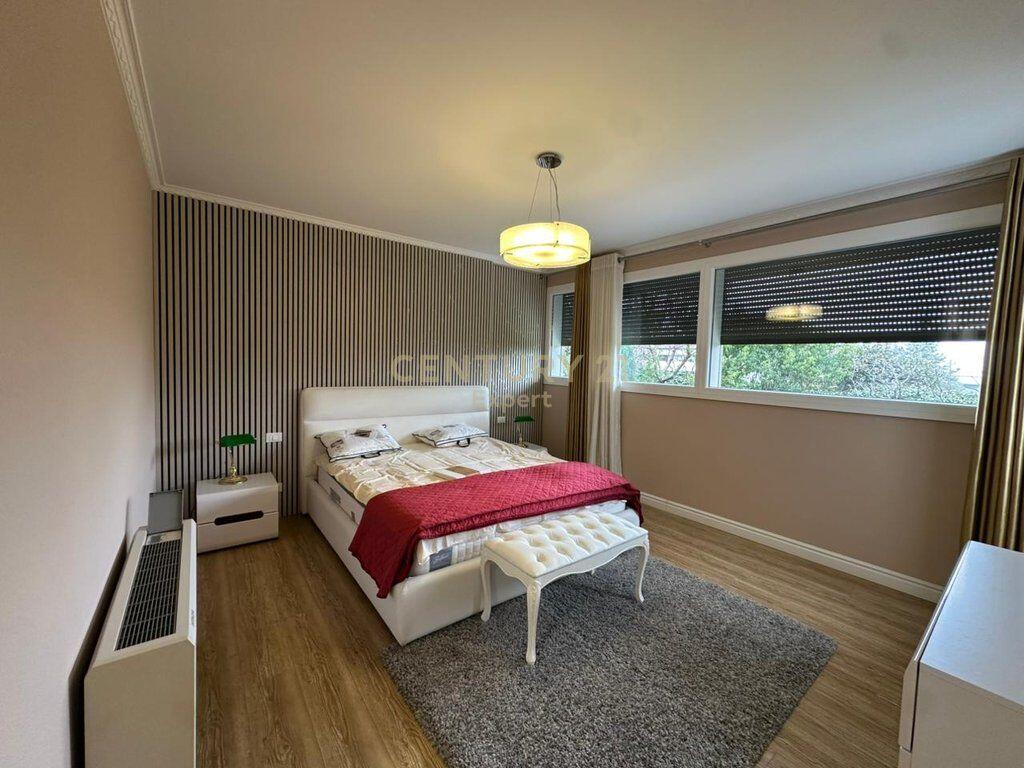 Vile me qira ne Long Hill Rezidence