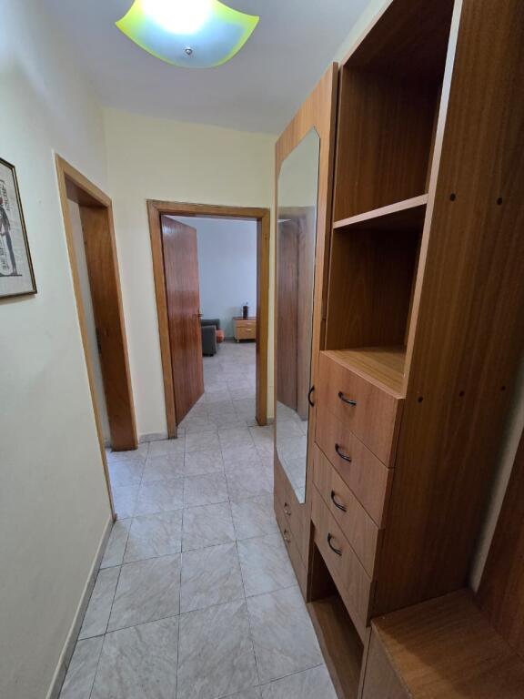 APARTAMENT 2+1 PER QERA TEK PAZARI I RI