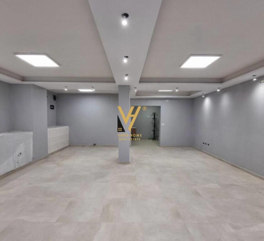 BUSINESS PREMISES FOR SALE 94 M2 AT HOXHA TAHSIN 134,000 EURO