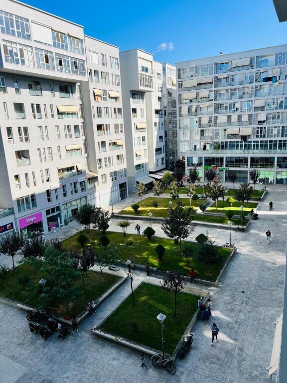 Appartamento 1+1, Kika 2!