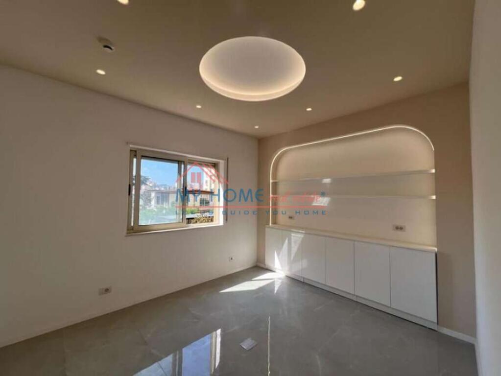 Zyre me qera te Rruga Panorama