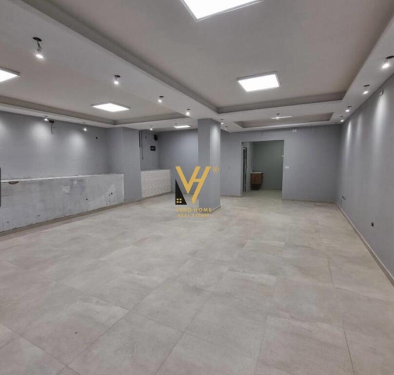 BUSINESS PREMISES FOR SALE 94 M2 AT HOXHA TAHSIN 134,000 EURO