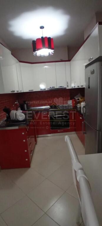 Apartament 1+1 per Qera tek Harry Fultz. Cmimi 60.000 Lek/muaj