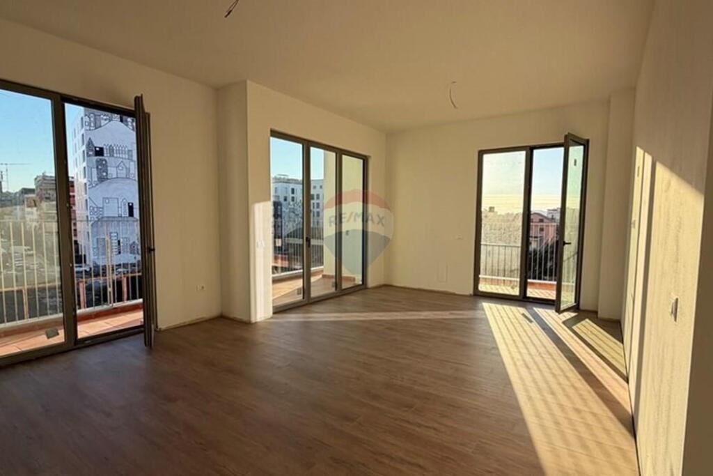 PARK AVENUE,Sale 2+1+2 +Verandas