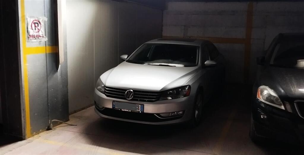 Shitet Post Parkimi Prane Ish Europianit