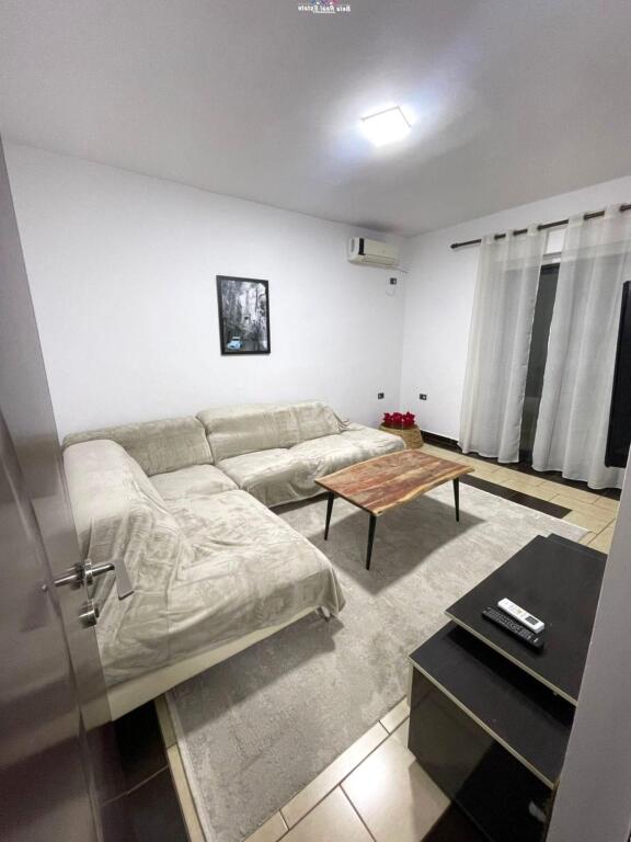 Apartament Me Qera 1+1 Tek Rruga e Durresit (ID B211409) Tirane