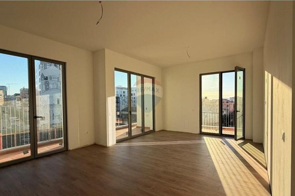 PARK AVENUE,Sale 2+1+2 +Verandas